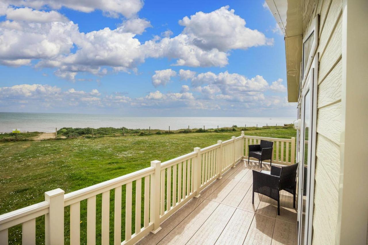 Stunning 6 Berth Lodge With Sea Views For Hire At Skipsea Sands Ref 41136Nf Barmston ภายนอก รูปภาพ
